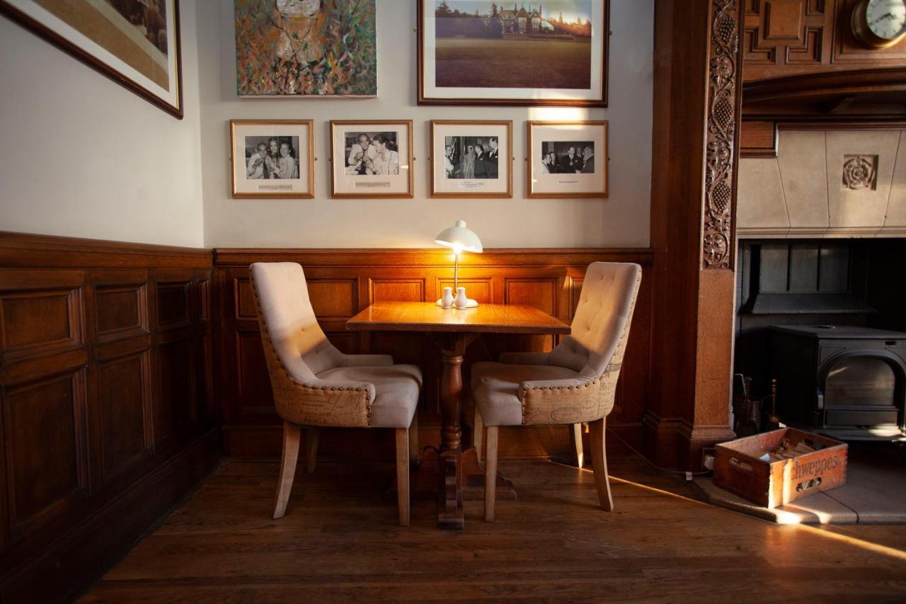 The Manor At Bickley Hotel Bromley Bagian luar foto
