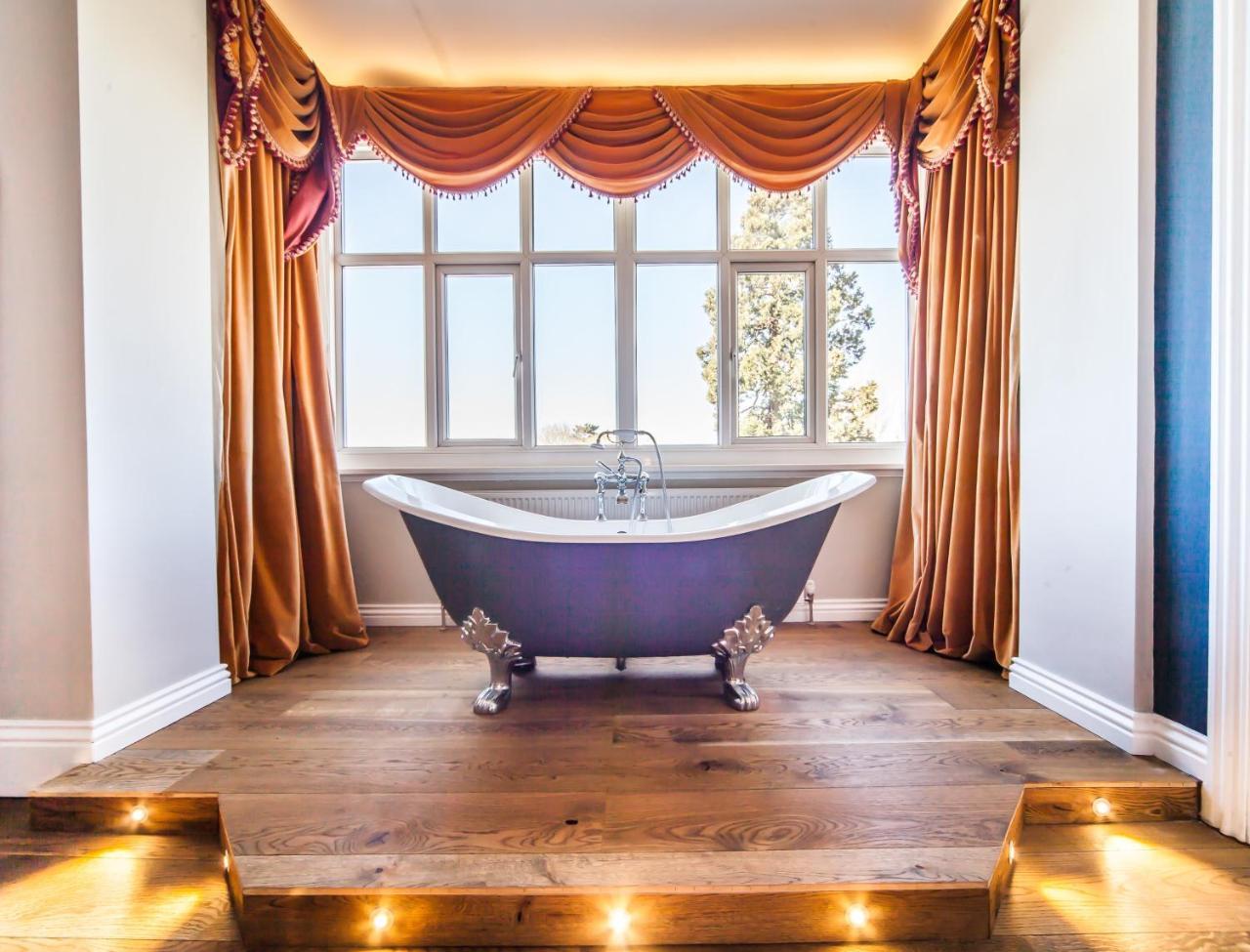 The Manor At Bickley Hotel Bromley Bagian luar foto