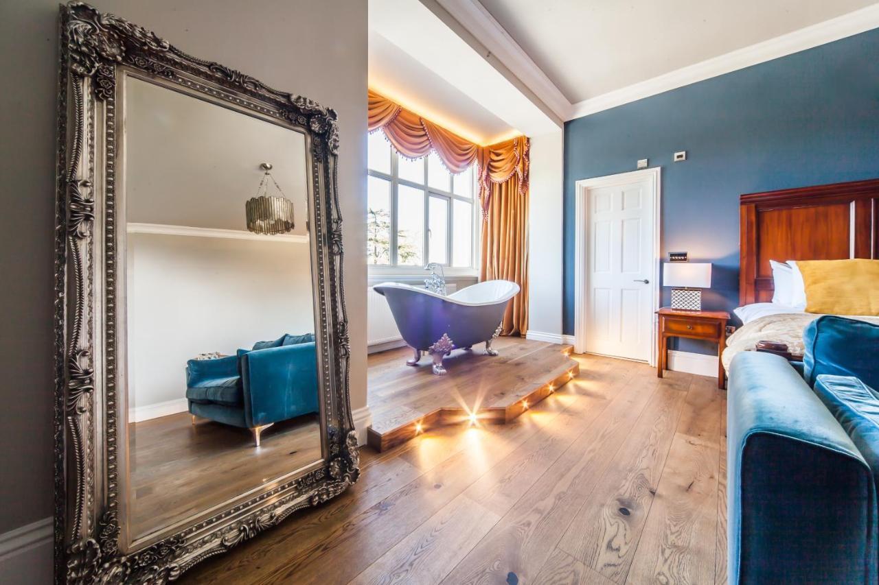 The Manor At Bickley Hotel Bromley Bagian luar foto