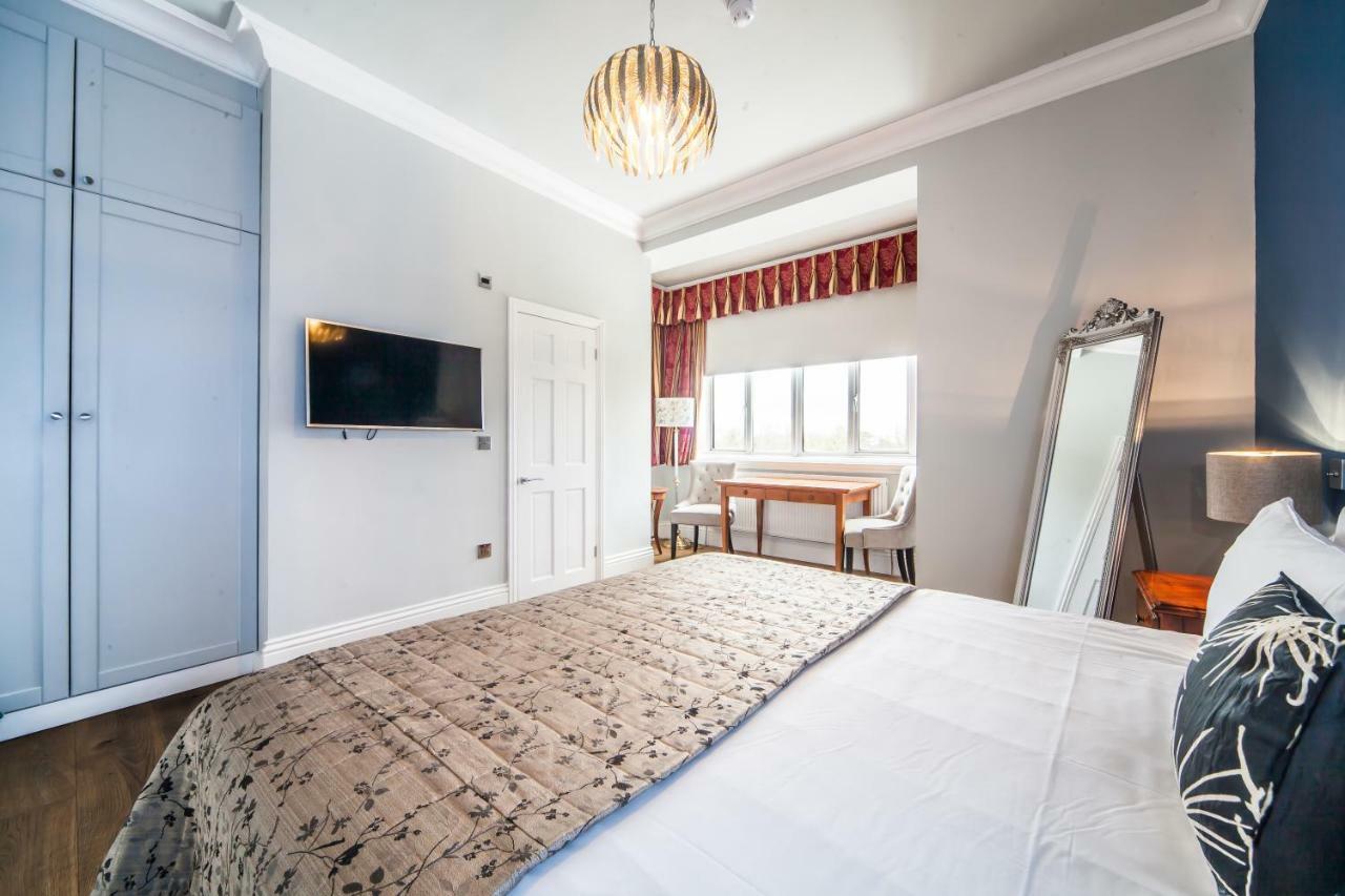 The Manor At Bickley Hotel Bromley Bagian luar foto